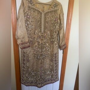 Pakistani clothes Indian Shalwar Kameez Brand New never worn custom boxy fit 3pc